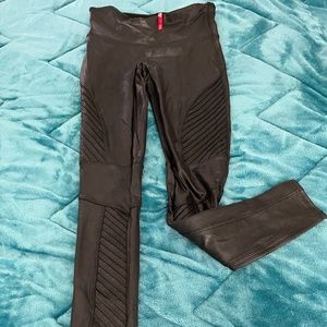 Spanx Faux Leather Moto Leggings - size Medium